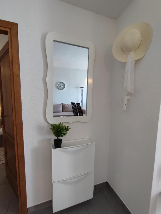 Apartments Obala Малинска Екстериор снимка