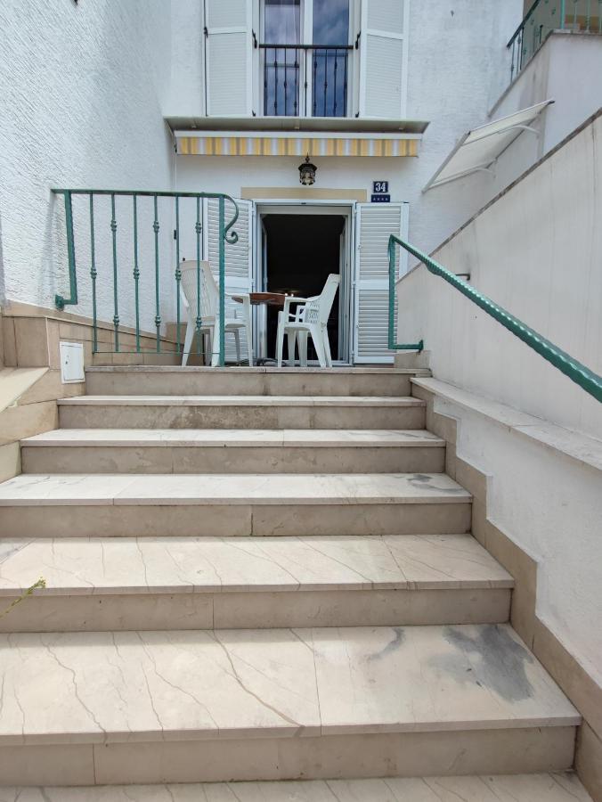 Apartments Obala Малинска Екстериор снимка