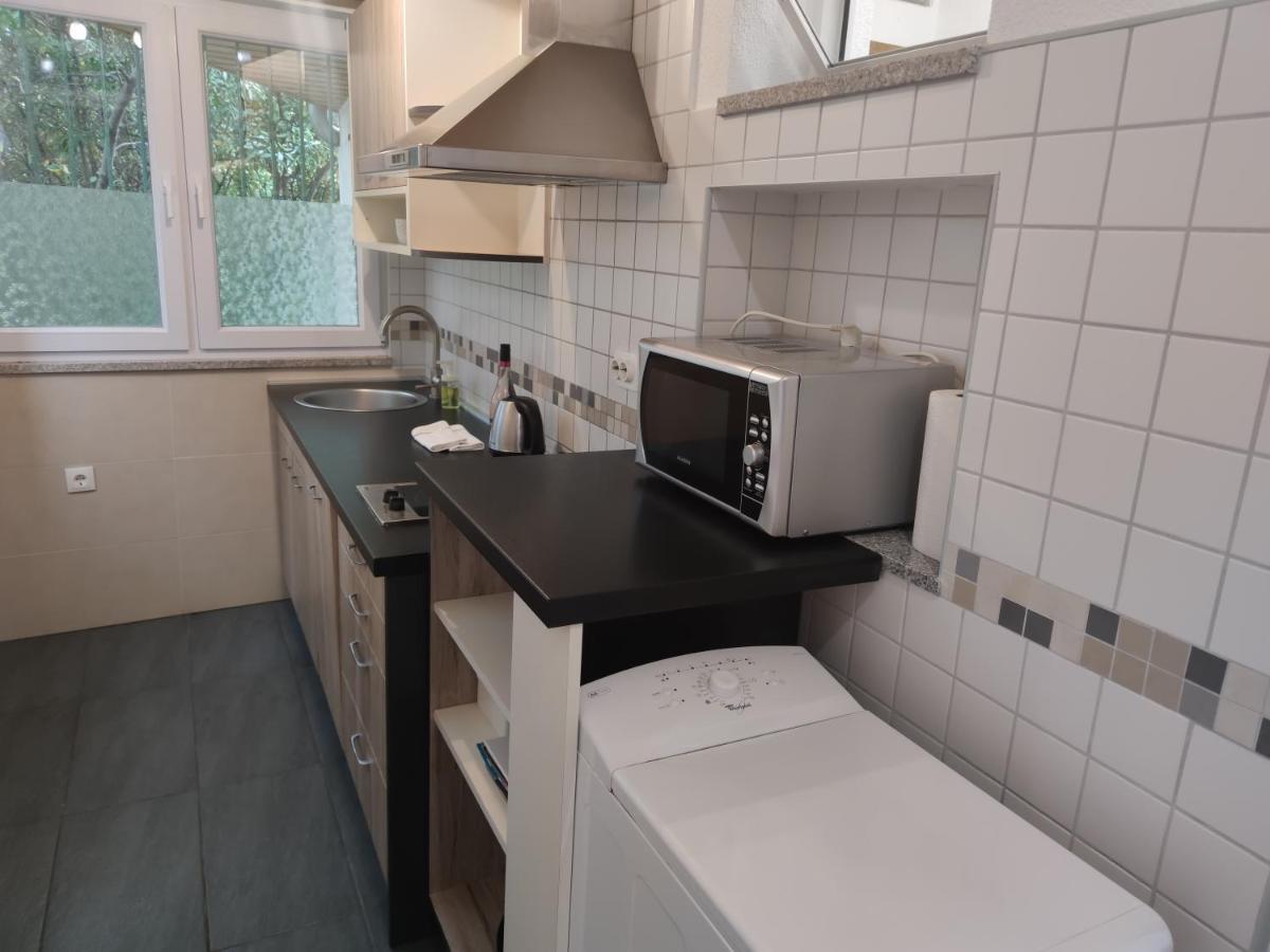 Apartments Obala Малинска Екстериор снимка